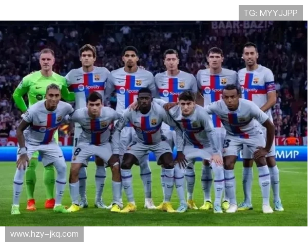 巴萨传奇的聚会,皮克、小罗和亨利现场观看NBA表演赛 巴萨传奇的聚会,皮克、小罗和亨利现场观看NBA表演赛